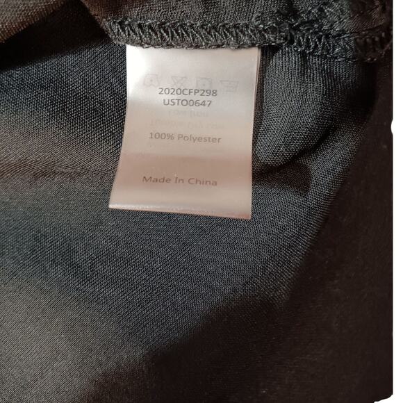 Universal Standard Black Satin Flowy Blouse Top XS=LG/10-12 Button‎ Back Hi Low - Picture 6 of 9